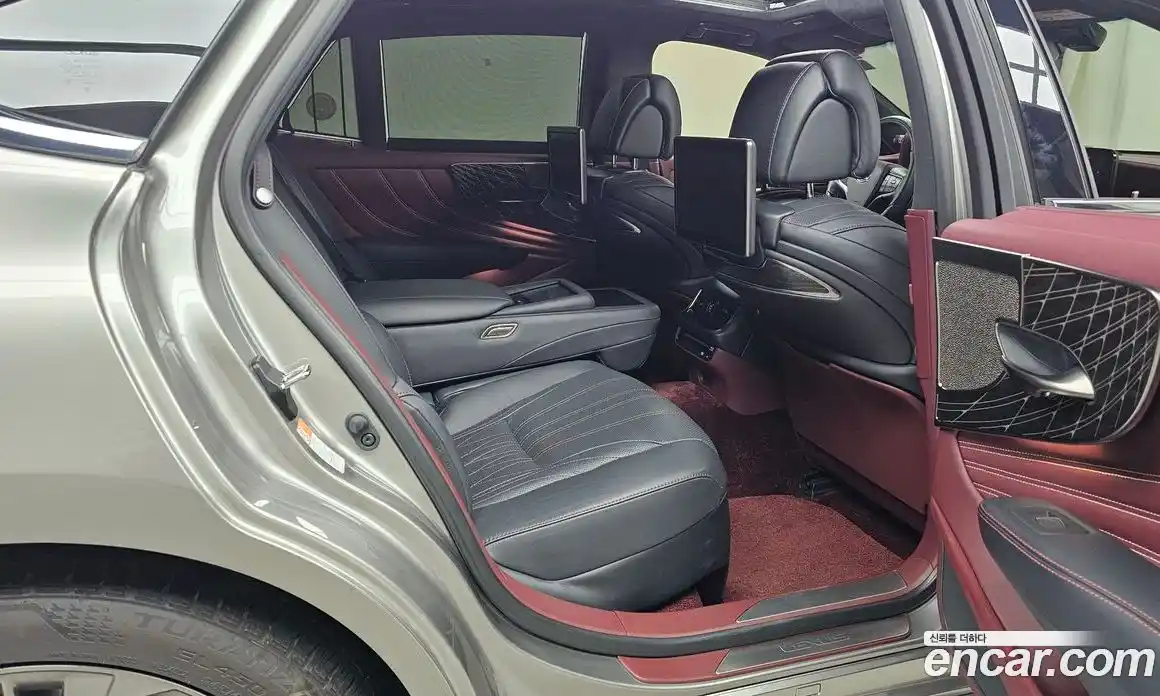 Lexus LS 2023 3.5 Автомат в Москве № 275453, фото 9