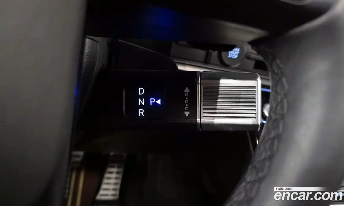 Hyundai Santa Fe 2024 1.6 Автомат в Москве № 282284, фото 11