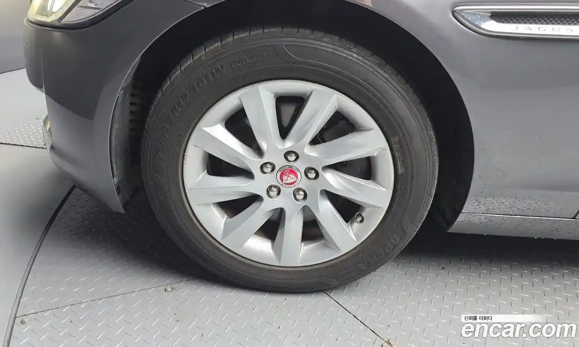 Jaguar XF 2017 2.0 Автомат в Москве № 283822, фото 16