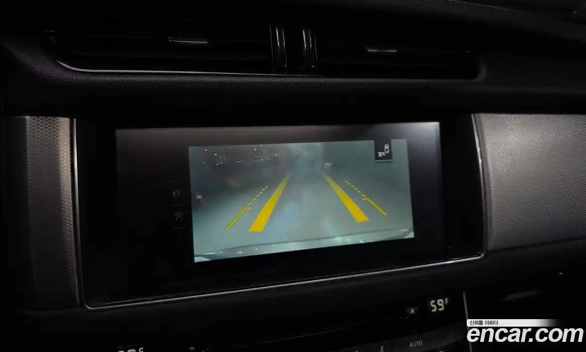 Jaguar XF 2017 2.0 Автомат в Москве № 283822, фото 20