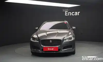 Jaguar XF 2017 2.0 Автомат в Москве № 283822, миниатюра 2