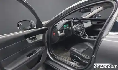Jaguar XF 2017 2.0 Автомат в Москве № 283822, миниатюра 7