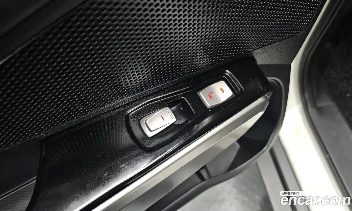 SsangYong TIBOLI 2015 1.6 Автомат в Москве № 28578, фото 15