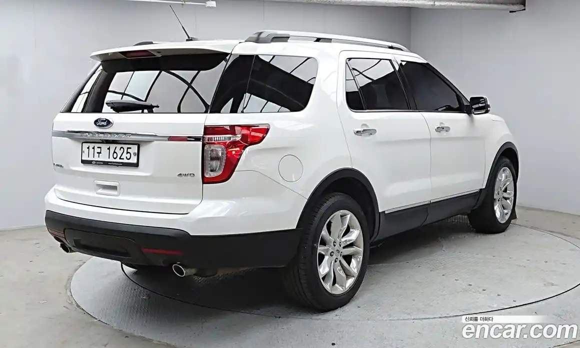 Ford Explorer 2015 3.5 Автомат в Москве № 285803, фото 4