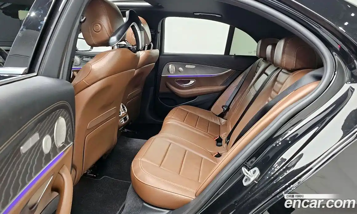 Mercedes-Benz E-Class 2023 2.0 Автомат в Москве № 292136, фото 12