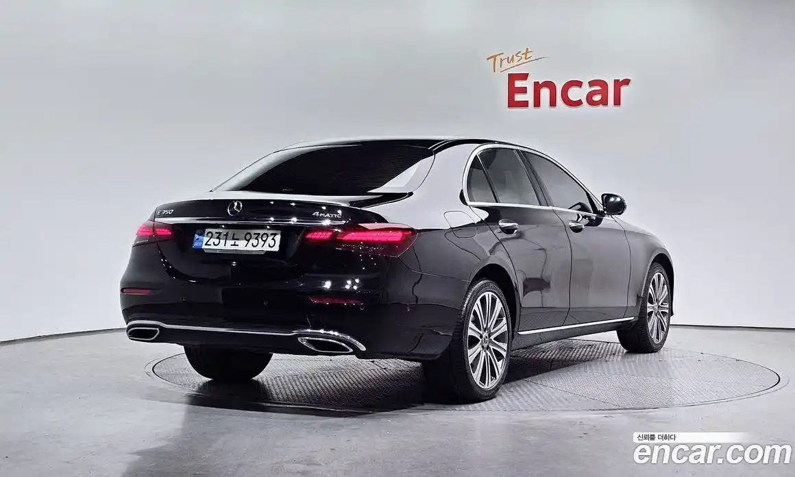 Mercedes-Benz E-Class 2023 2.0 Автомат в Москве № 292136, фото 15