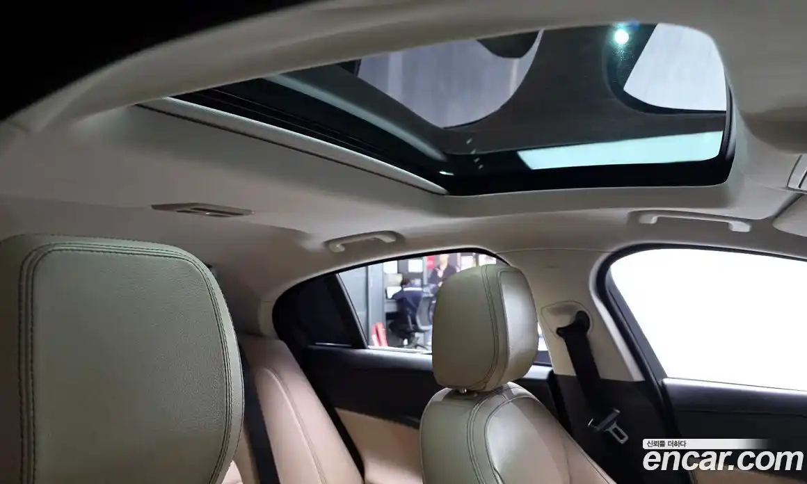 Jaguar XE 2018 2.0 Автомат в Москве № 295807, фото 19