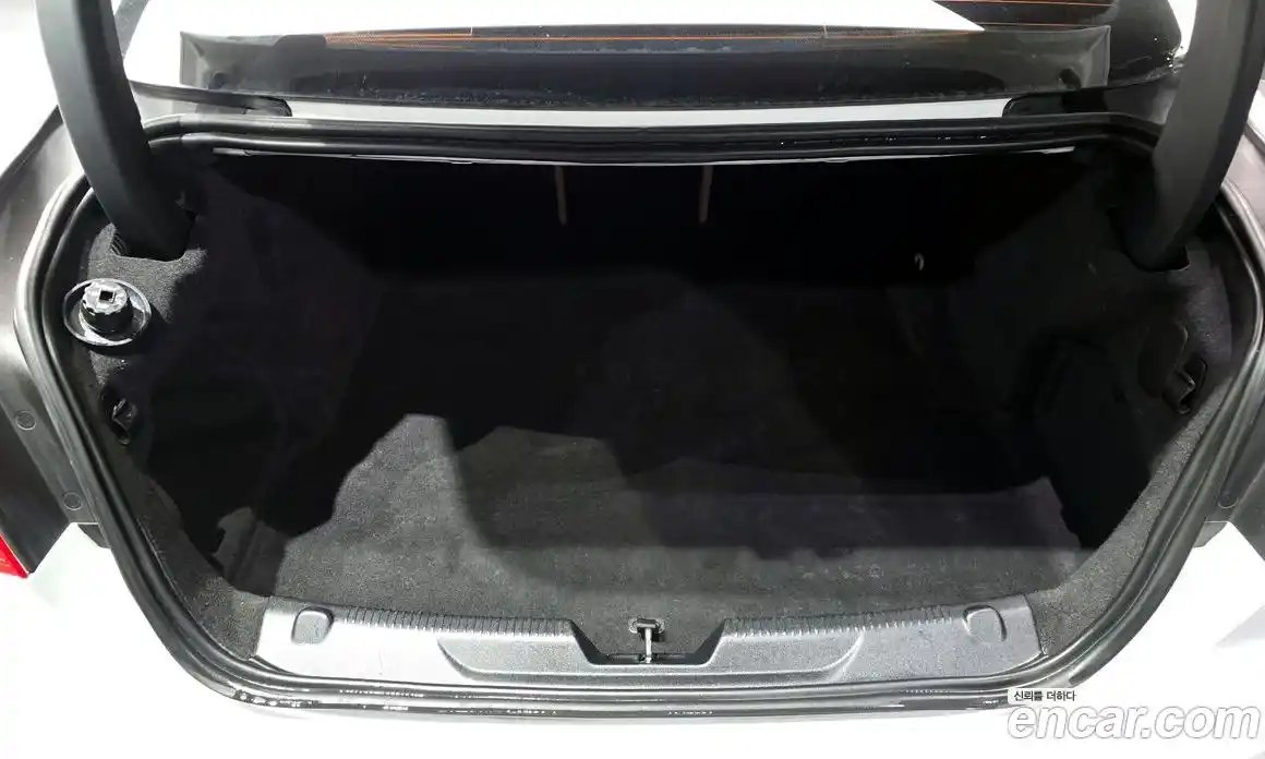 Jaguar XE 2018 2.0 Автомат в Москве № 295807, фото 20