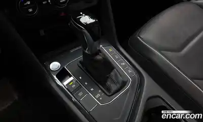 Volkswagen Tiguan 2020 2.0 Автомат в Москве № 301202, миниатюра 12