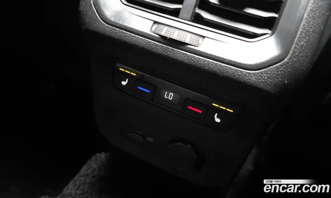 Volkswagen Tiguan 2020 2.0 Автомат в Москве № 301202, фото 14