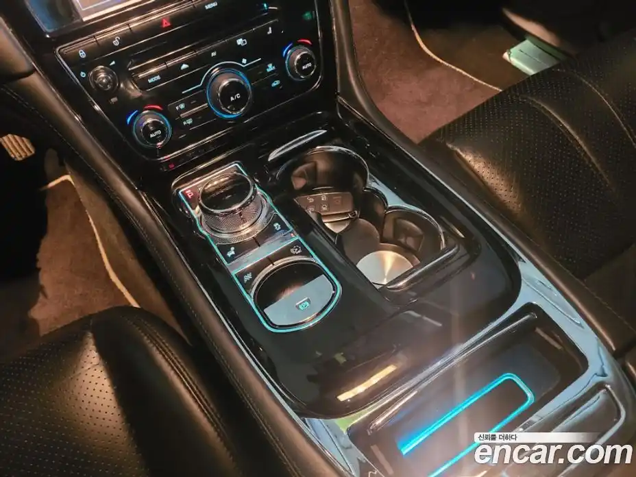 Jaguar XJ 2013 3.0 Автомат в Москве № 305146, фото 15