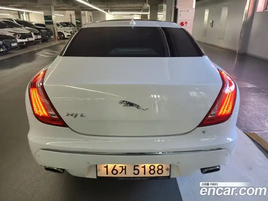 Jaguar XJ 2013 3.0 Автомат в Москве № 305146, фото 6