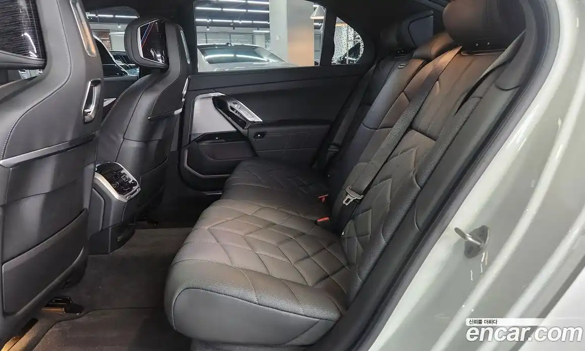 BMW 7-Series 2025 3.0 Автомат в Москве № 318103, фото 13