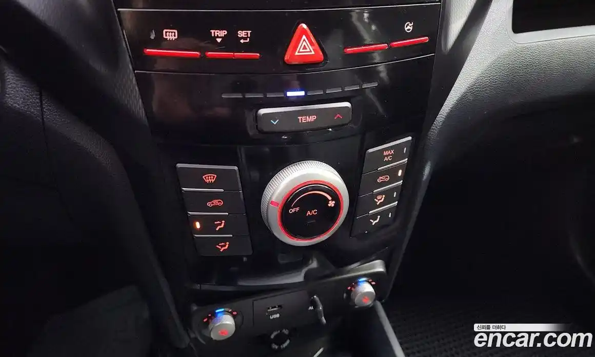 SsangYong TIBOLI 2016 1.6 Автомат в Москве № 32513, фото 15