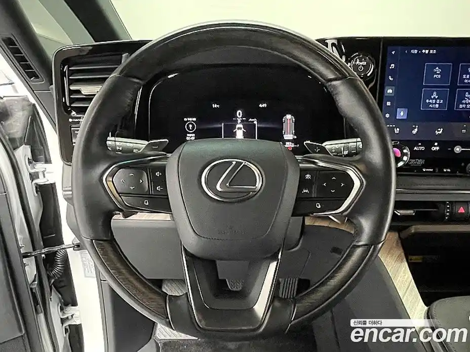 Lexus LM 2025 2.4 Автомат в Москве № 334388, фото 11