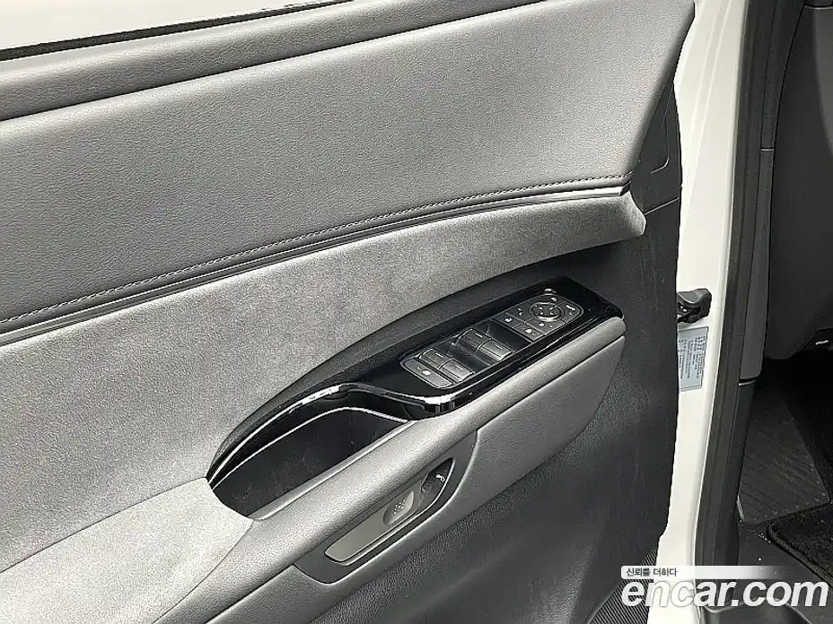 Lexus LM 2025 2.4 Автомат в Москве № 334388, фото 14