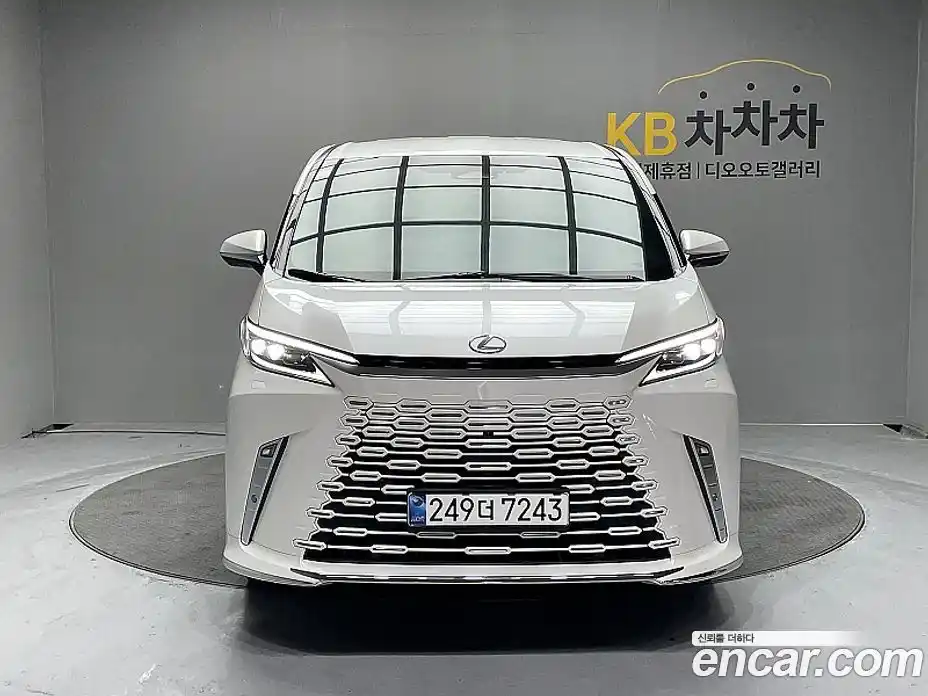 Lexus LM 2025 2.4 Автомат в Москве № 334388, фото 3