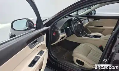 Jaguar XF 2017 2.0 Автомат в Москве № 335818, миниатюра 11