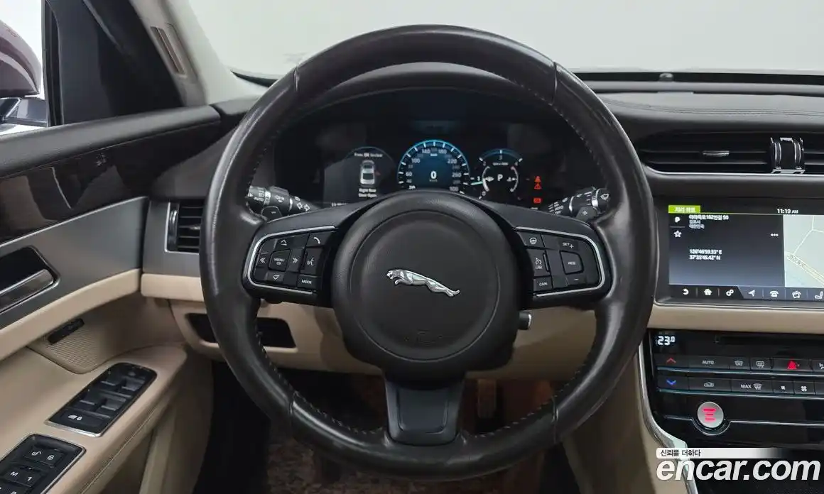 Jaguar XF 2017 2.0 Автомат в Москве № 335818, фото 13