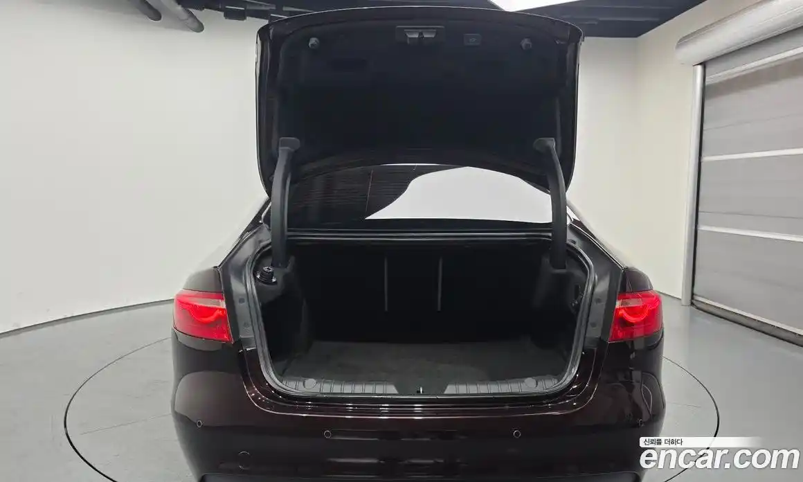 Jaguar XF 2017 2.0 Автомат в Москве № 335818, фото 20