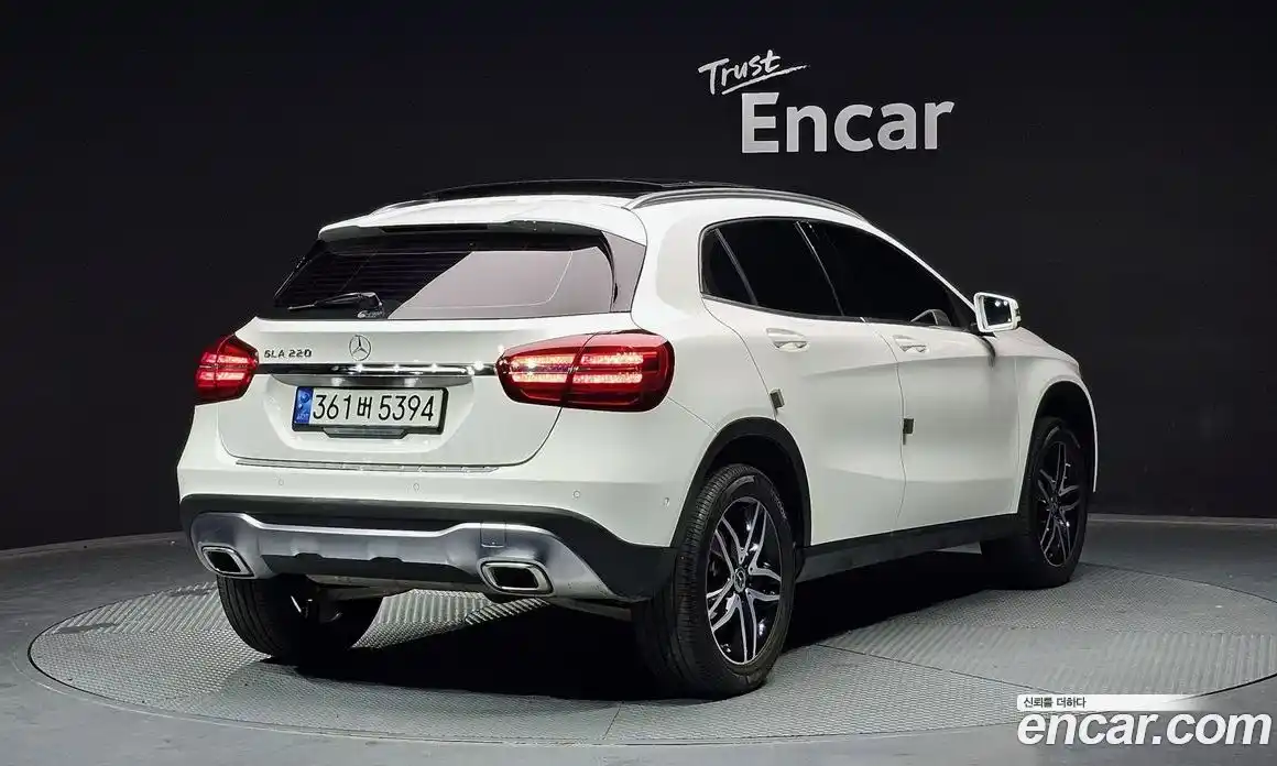 Mercedes-Benz GLA-Class 2019 2.0 Автомат в Москве № 342522, фото 18