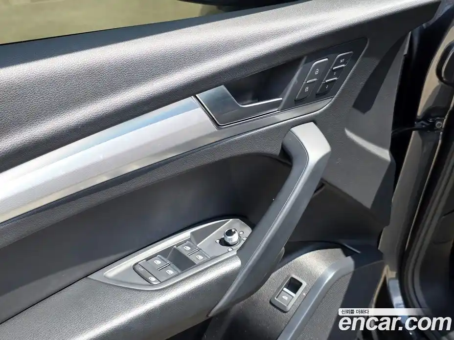 Audi Q5 2022 2.0 Автомат в Москве № 373436, фото 13