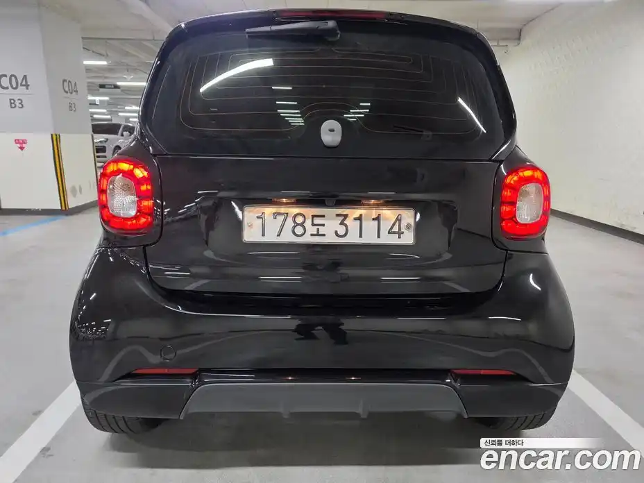 Smart Fortwo 2018 0.9 Автомат в Москве № 376134, фото 4