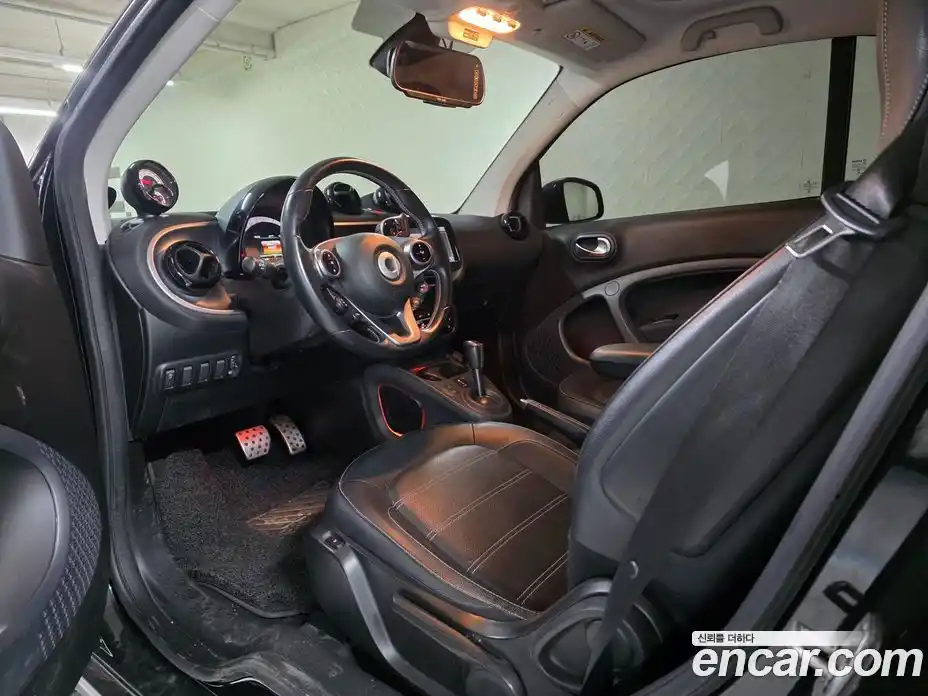 Smart Fortwo 2018 0.9 Автомат в Москве № 376134, фото 6