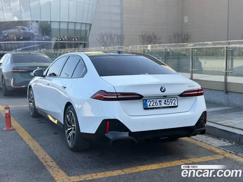 BMW 5-Series 2026 2.0 Автомат в Москве № 383960, фото 4