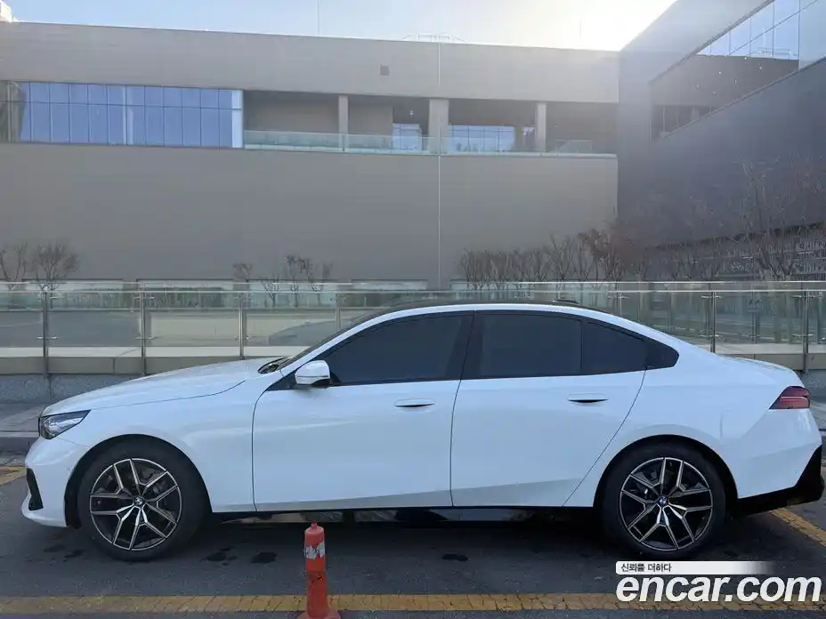 BMW 5-Series 2026 2.0 Автомат в Москве № 383960, фото 6