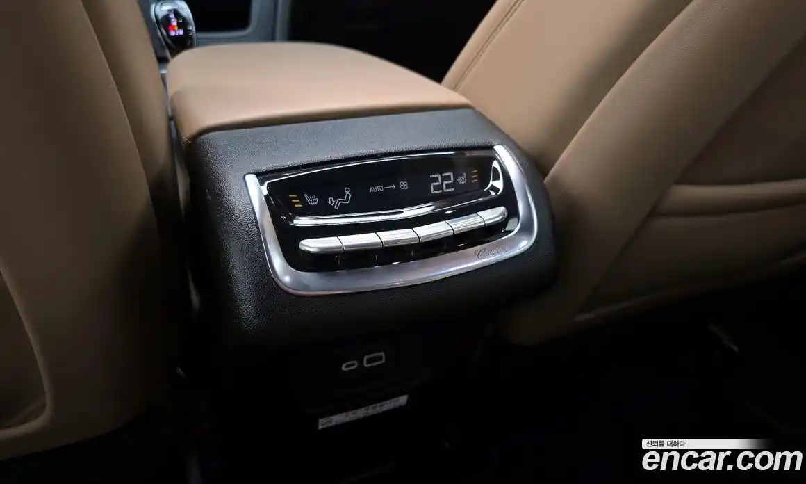 Cadillac XT6 2024 3.6 Автомат в Москве № 386993, фото 17