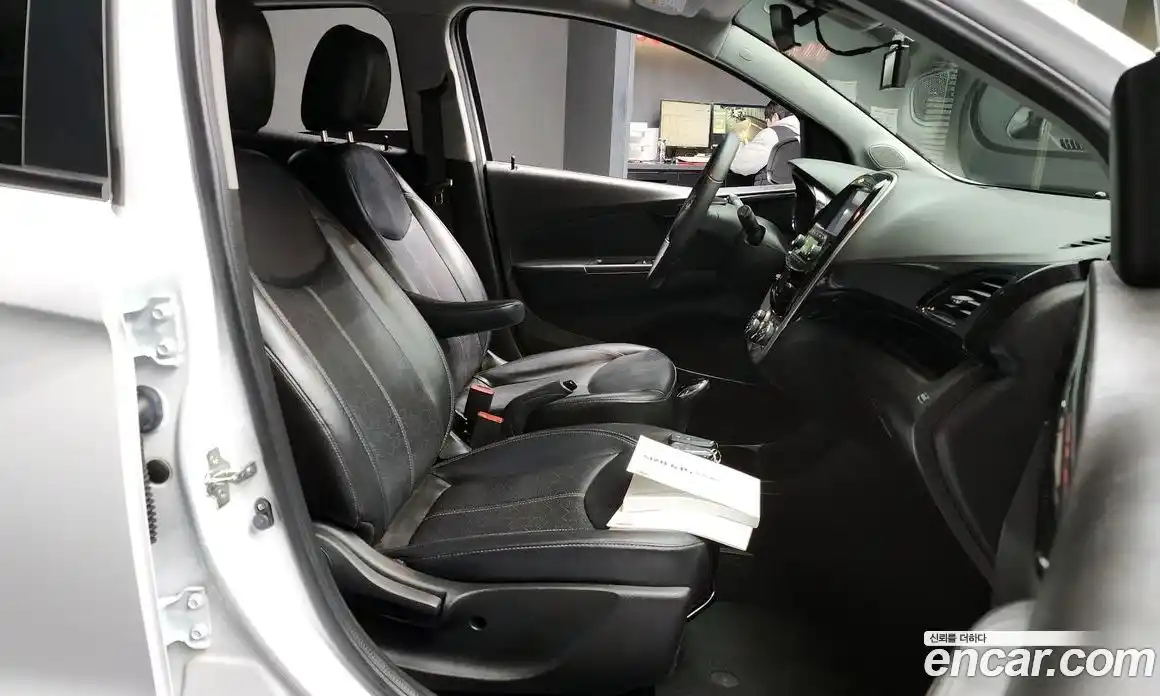 Chevrolet Spark 2018 1.0 Автомат в Москве № 39143, фото 11