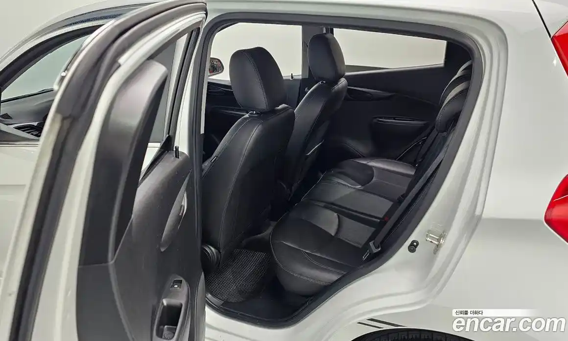 Chevrolet Spark 2016 1.0 Автомат в Москве № 40480, фото 19