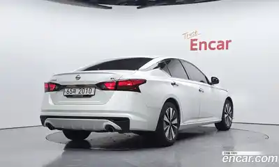 Nissan Altima, 2019