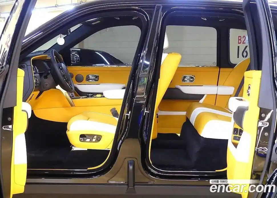 Rolls-Royce Cullinan 2024 6.7 Автомат в Москве № 407307, фото 20