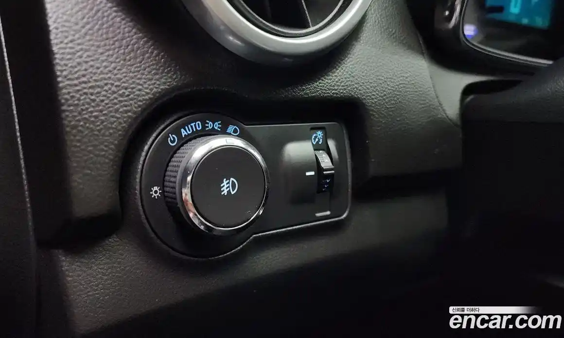 Chevrolet Trax 2015 1.4 Автомат в Москве № 41019, фото 13