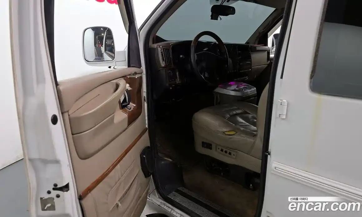 Chevrolet Express Van 2007 5.3 Автомат в Москве № 418129, фото 10