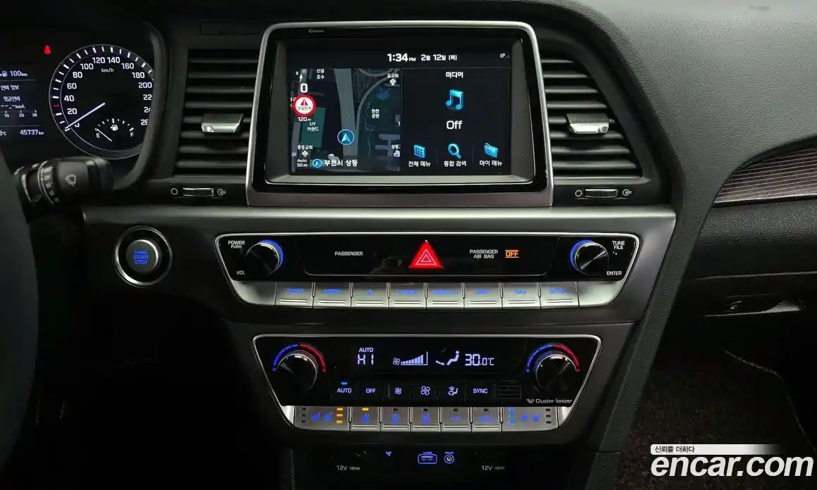 Hyundai Sonata 2018 2.0 Автомат в Москве № 43503, фото 15