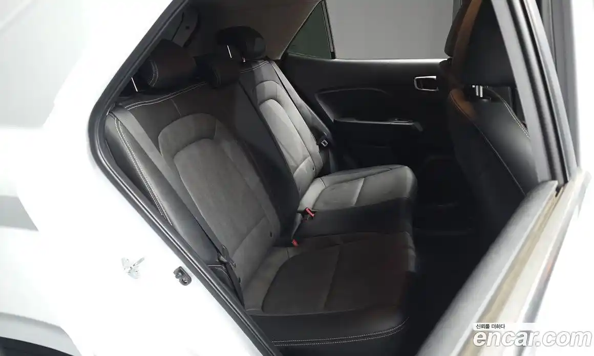 Hyundai Venue 2020 1.6 Автомат в Москве № 44282, фото 14