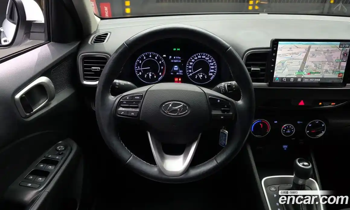 Hyundai Venue 2020 1.6 Автомат в Москве № 44282, фото 18