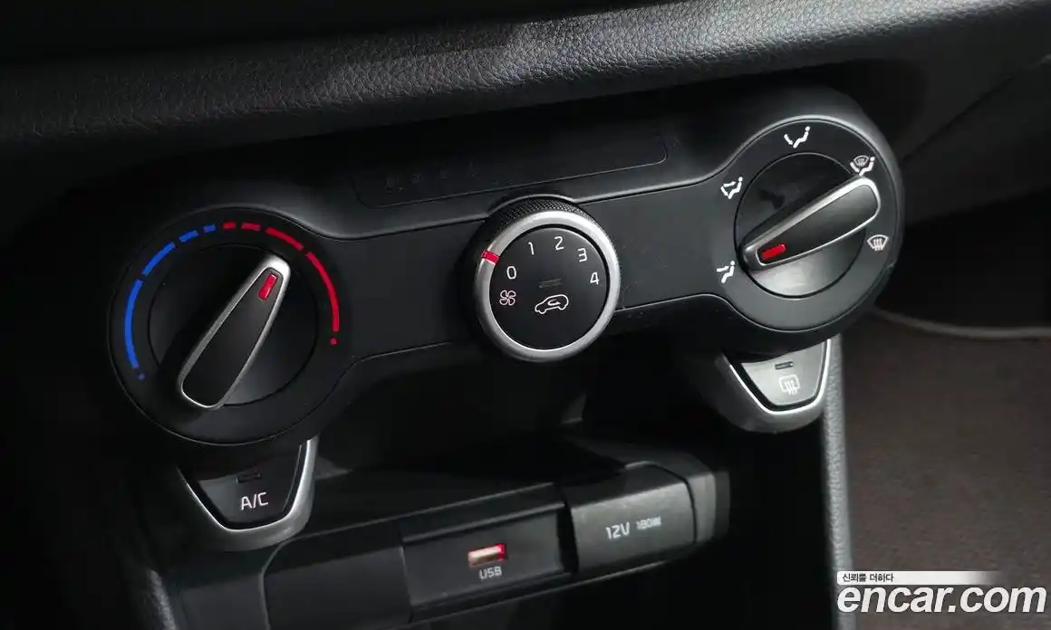 Kia Morning 2022 1.0 Автомат в Москве № 52579, фото 15