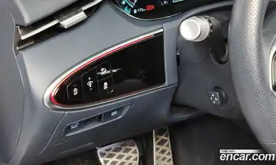 Genesis GV70 2023 2.5 Автомат в Москве № 58348, миниатюра 2