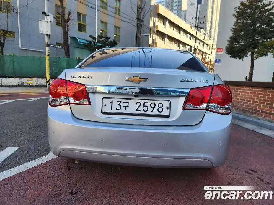 Chevrolet Cruze 2011 1.8 Автомат в Москве № 77223, фото 4