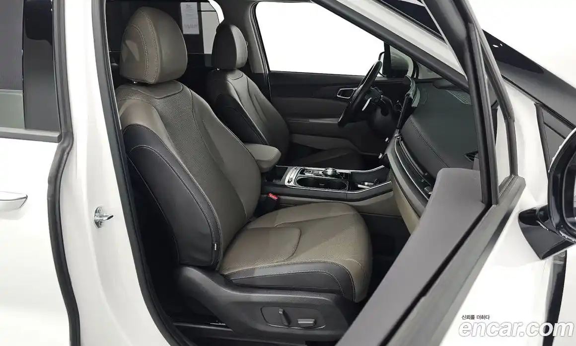 Kia Canival 2024 1.6 Автомат в Москве № 9861, фото 5