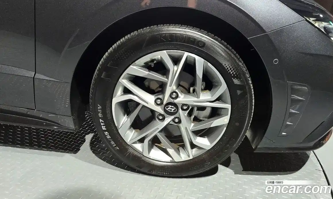 Hyundai Sonata 2023 1.6 Автомат в Москве № 108091, фото 12