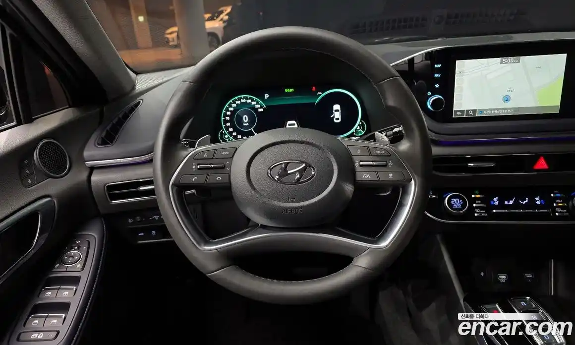 Hyundai Sonata 2023 1.6 Автомат в Москве № 108091, фото 16