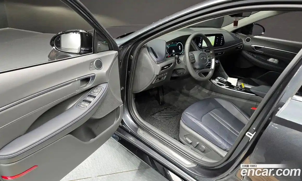 Hyundai Sonata 2023 1.6 Автомат в Москве № 108091, фото 19