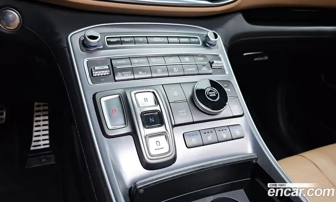 Hyundai Santa Fe 2023 1.6 Автомат в Москве № 112052, фото 14