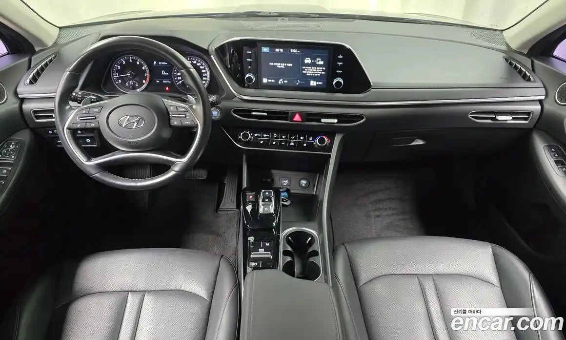 Hyundai Sonata 2020 2.0 Автомат в Москве № 113733, фото 16