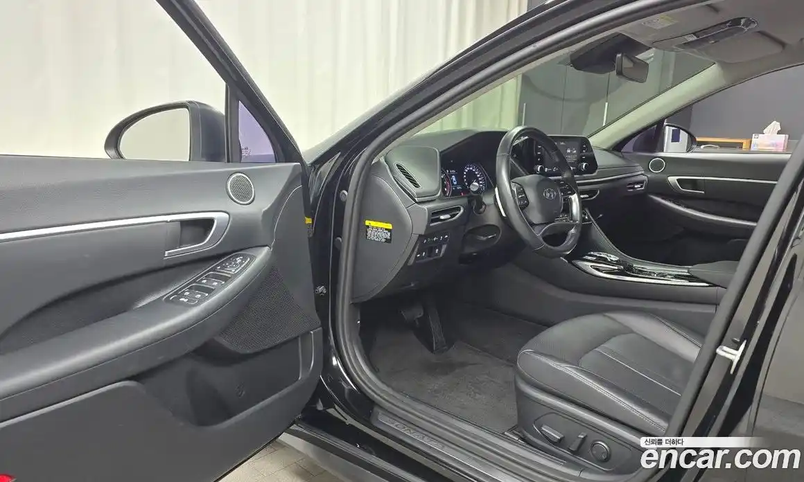 Hyundai Sonata 2020 2.0 Автомат в Москве № 113733, фото 17